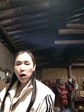 Snapshot of Feeling-hot chatting on 17, 12, 2025 Feeling-hot online show from 17, 12, 2025