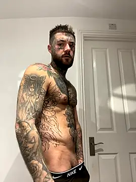 Snapshot of magicmichaell chatting on 13, 11, 2025 magicmichaell online show from 13, 11, 2025