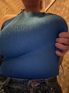 Marisaaasss online show from 11, 11, 2025