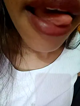 Hot  girls001 online show from 16, 11, 2025