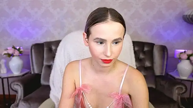 Snapshot of YourMoneyBossNikki chatting on 12, 11, 2025 YourMoneyBossNikki online show from 12, 11, 2025