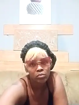 CurvyBabe36 online show from 12, 4, 2026