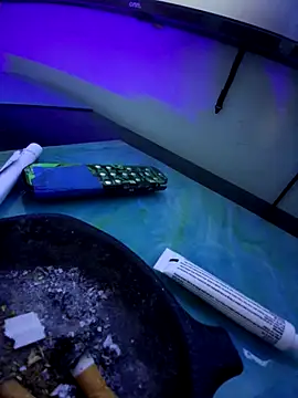 Br0kenKenDoll online show from 18, 11, 2025