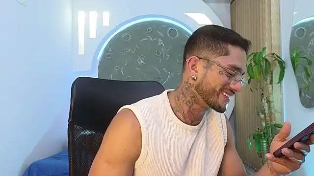 Snapshot of Alanrodgers chatting on 28, 3, 2026 Alanrodgers online show from 28, 3, 2026