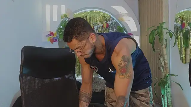 Snapshot of Alanrodgers chatting on 4, 4, 2026 Alanrodgers online show from 4, 4, 2026