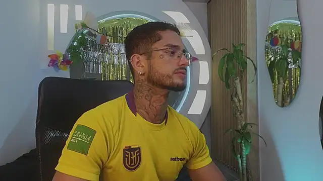 Snapshot of Alanrodgers chatting on 7, 4, 2026 Alanrodgers online show from 7, 4, 2026