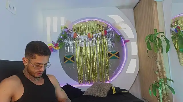 Snapshot of Alanrodgers chatting on 13, 4, 2026 Alanrodgers online show from 13, 4, 2026