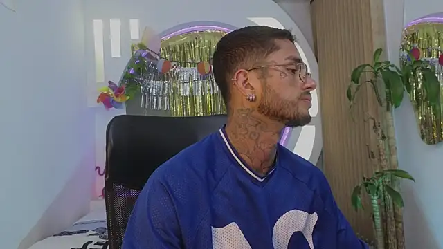 Snapshot of Alanrodgers chatting on 15, 4, 2026 Alanrodgers online show from 15, 4, 2026