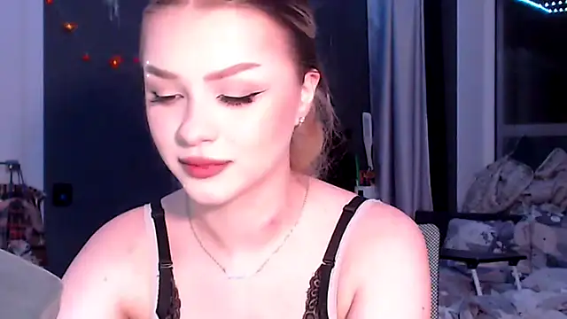 MissVelour online show from 13, 11, 2025