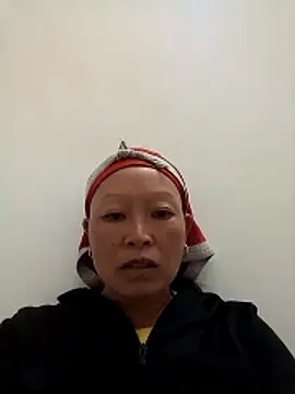 girl-hot2x online show from 20, 11, 2025