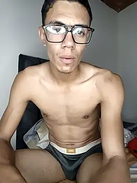 Snapshot of yesua28 chatting on 11, 11, 2025 yesua28 online show from 11, 11, 2025