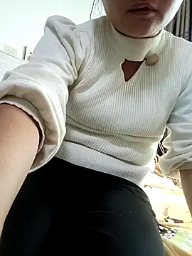 Snapshot of Nuomi6 chatting on 20, 11, 2025 Nuomi6 online show from 20, 11, 2025