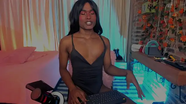 LaGoldenBitch online show from 10, 2, 2026