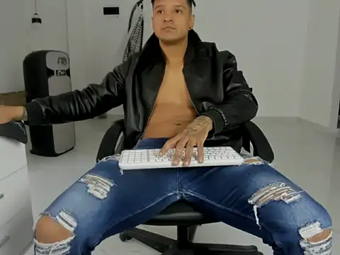 master leather online show from 5, 4, 2026