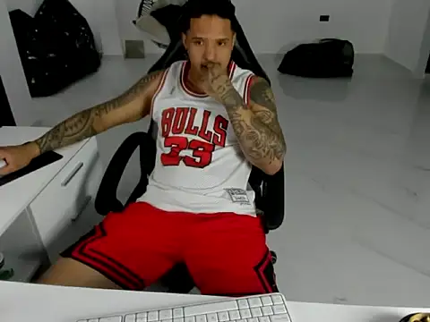 master leather online show from 8, 4, 2026