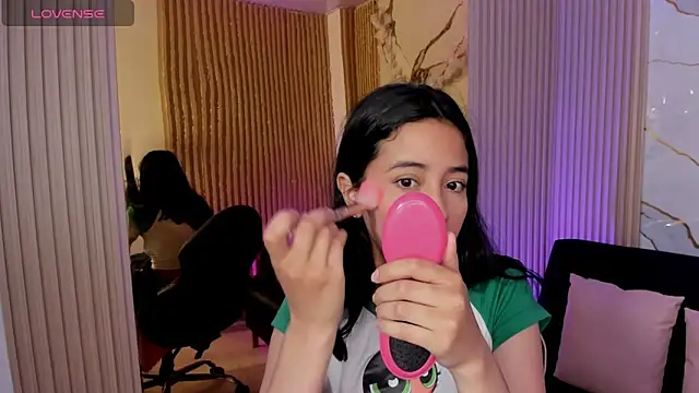 Snapshot of Joselyn_tay chatting on 17, 6, 2026 Joselyn tay online show from 17, 6, 2026
