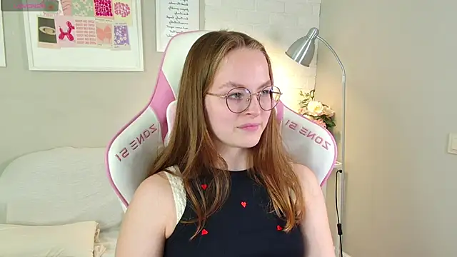 MadisonSmitt online show from 12, 11, 2025