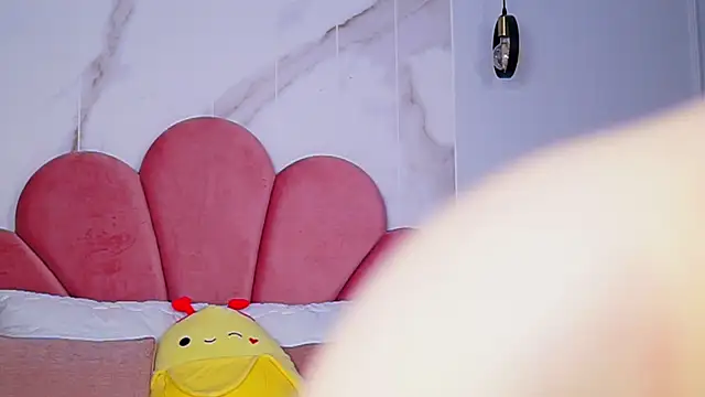 Scarlett Veyra online show from 1, 12, 2025