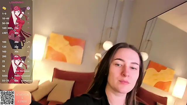 Snapshot of EmmaBloomm chatting on 8, 5, 2026 EmmaBloomm online show from 8, 5, 2026
