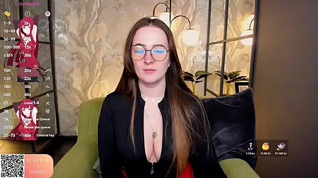 Snapshot of EmmaBloomm chatting on 10, 5, 2026 EmmaBloomm online show from 10, 5, 2026