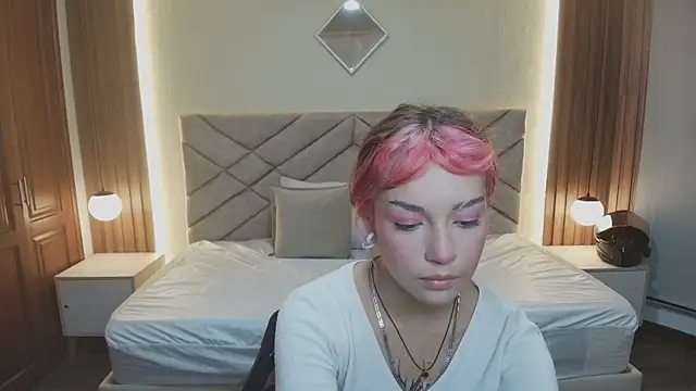 Snapshot of Laracooper_ chatting on 21, 2, 2026 Laracooper online show from 21, 2, 2026