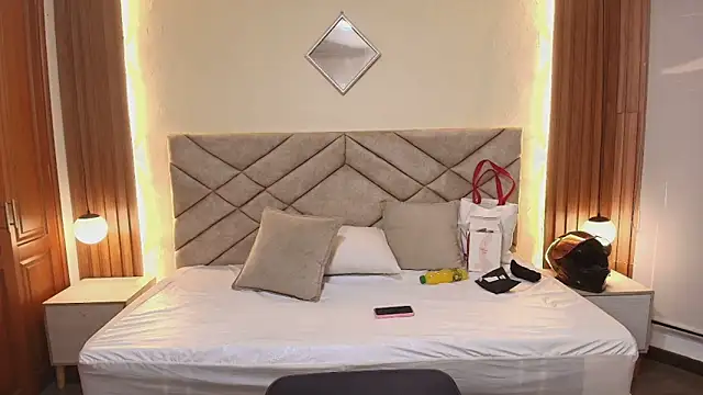 Snapshot of Laracooper_ chatting on 27, 2, 2026 Laracooper online show from 27, 2, 2026