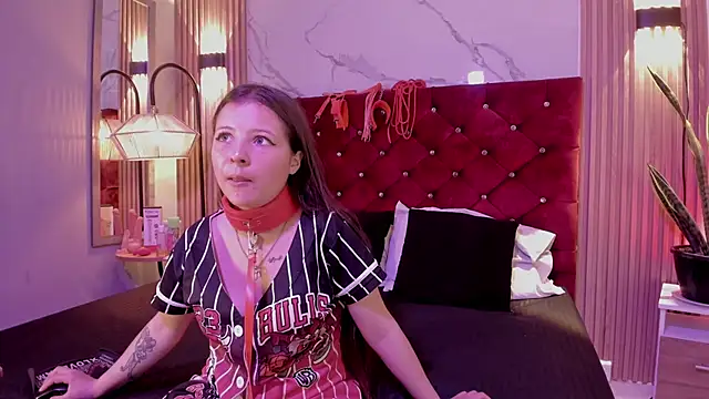 Snapshot of Danna-Rouse chatting on 13, 2, 2026 Danna-Rouse online show from 13, 2, 2026