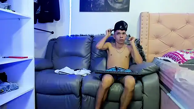 alejoSteele online show from 23, 11, 2025