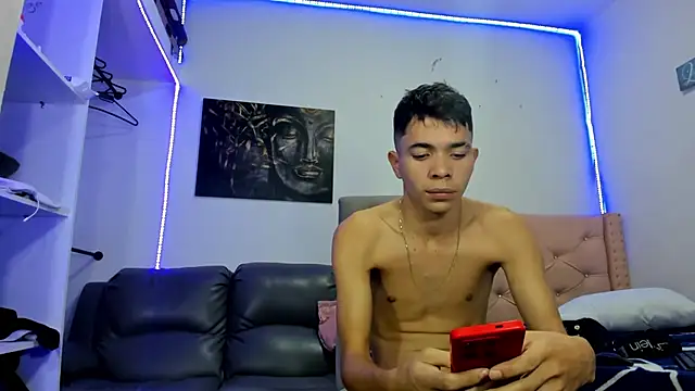 alejoSteele online show from 24, 11, 2025