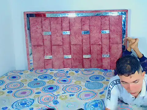 alejoSteele online show from 25, 11, 2025