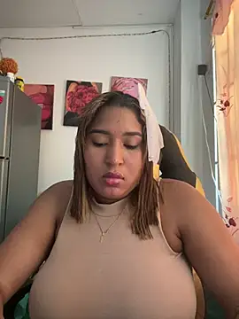 Snapshot of morena-2025 chatting on 22, 6, 2026 morena-2025 online show from 22, 6, 2026