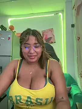 Snapshot of morena-2025 chatting on 27, 6, 2026 morena-2025 online show from 27, 6, 2026
