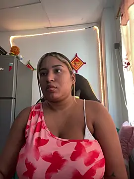 Snapshot of morena-2025 chatting on 8, 7, 2026 morena-2025 online show from 8, 7, 2026