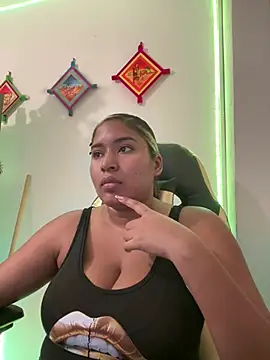 Snapshot of morena-2025 chatting on 19, 7, 2026 morena-2025 online show from 19, 7, 2026