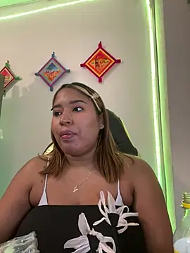 Snapshot of morena-2025 chatting on 24, 7, 2026 morena-2025 online show from 24, 7, 2026