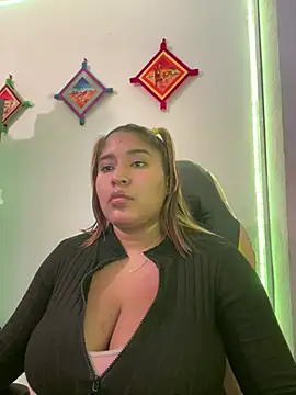 Snapshot of morena-2025 chatting on 1, 8, 2026 morena-2025 online show from 1, 8, 2026