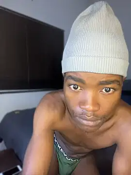 Snapshot of Boytoy_BigD chatting on 12, 4, 2026 Boytoy BigD online show from 12, 4, 2026