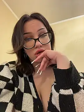 Snapshot of SqurtForYou chatting on 2, 12, 2025 SqurtForYou online show from 2, 12, 2025