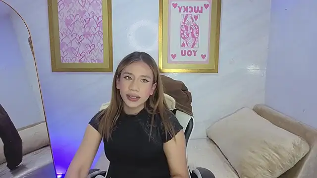 Evy Luxx v online show from 8, 3, 2026