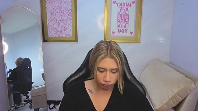 Evy Luxx v online show from 2, 4, 2026