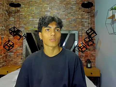 MattFiore online show from 4, 12, 2025