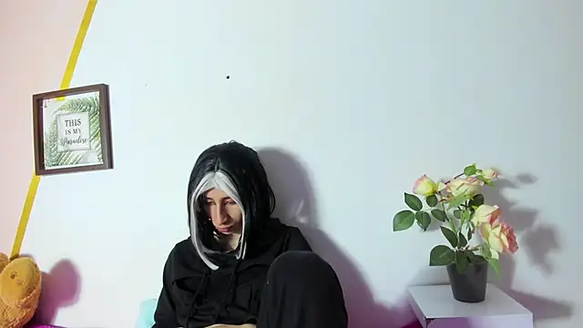 Snapshot of Charlothe_7 chatting on 23, 11, 2025 Charlothe 7 online show from 23, 11, 2025