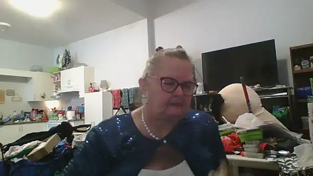 TiguhguhrsRose online show from 15, 1, 2026