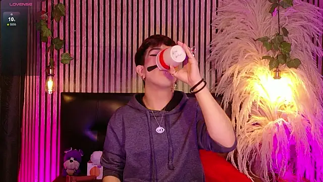 Angeldust19 online show from 15, 4, 2026