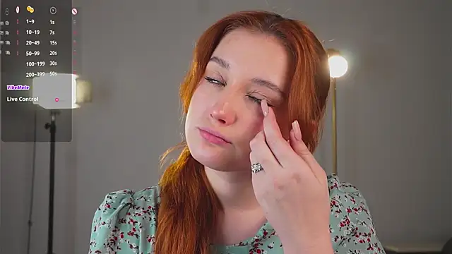 AmelieSeductress online show from 19, 12, 2025