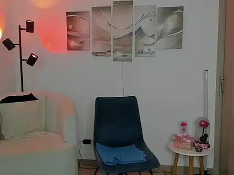 Snapshot of haileyflorez_ chatting on 8, 2, 2026 haileyflorez online show from 8, 2, 2026