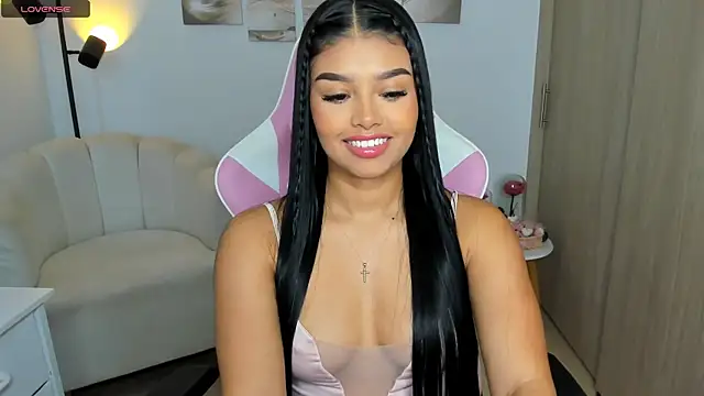 Snapshot of haileyflorez_ chatting on 10, 6, 2026 haileyflorez online show from 10, 6, 2026