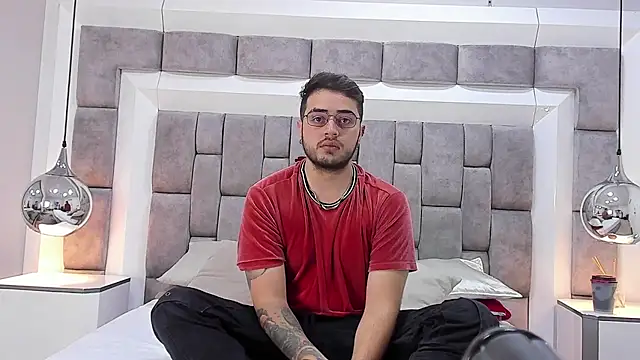 Snapshot of Ethan_Greys chatting on 26, 11, 2025 Ethan Greys online show from 26, 11, 2025