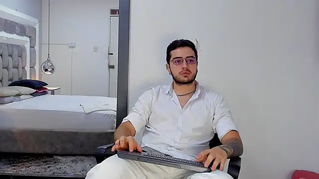 Snapshot of Ethan_Greys chatting on 11, 1, 2026 Ethan Greys online show from 11, 1, 2026