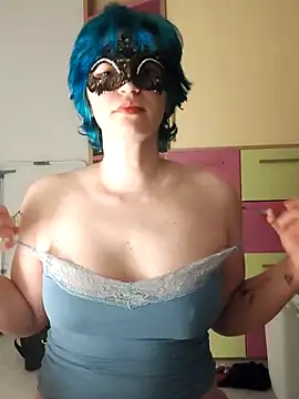 Snapshot of DevaBlu chatting on 3, 12, 2025 DevaBlu online show from 3, 12, 2025